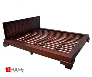 Solidnie wykonane drewniane łóżko 160x200