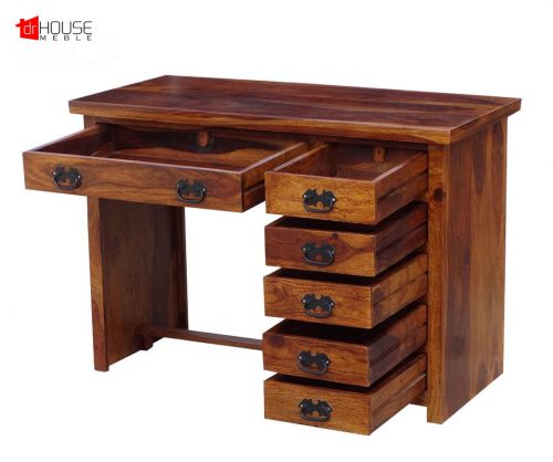 drewniane-biurko-kolonialne